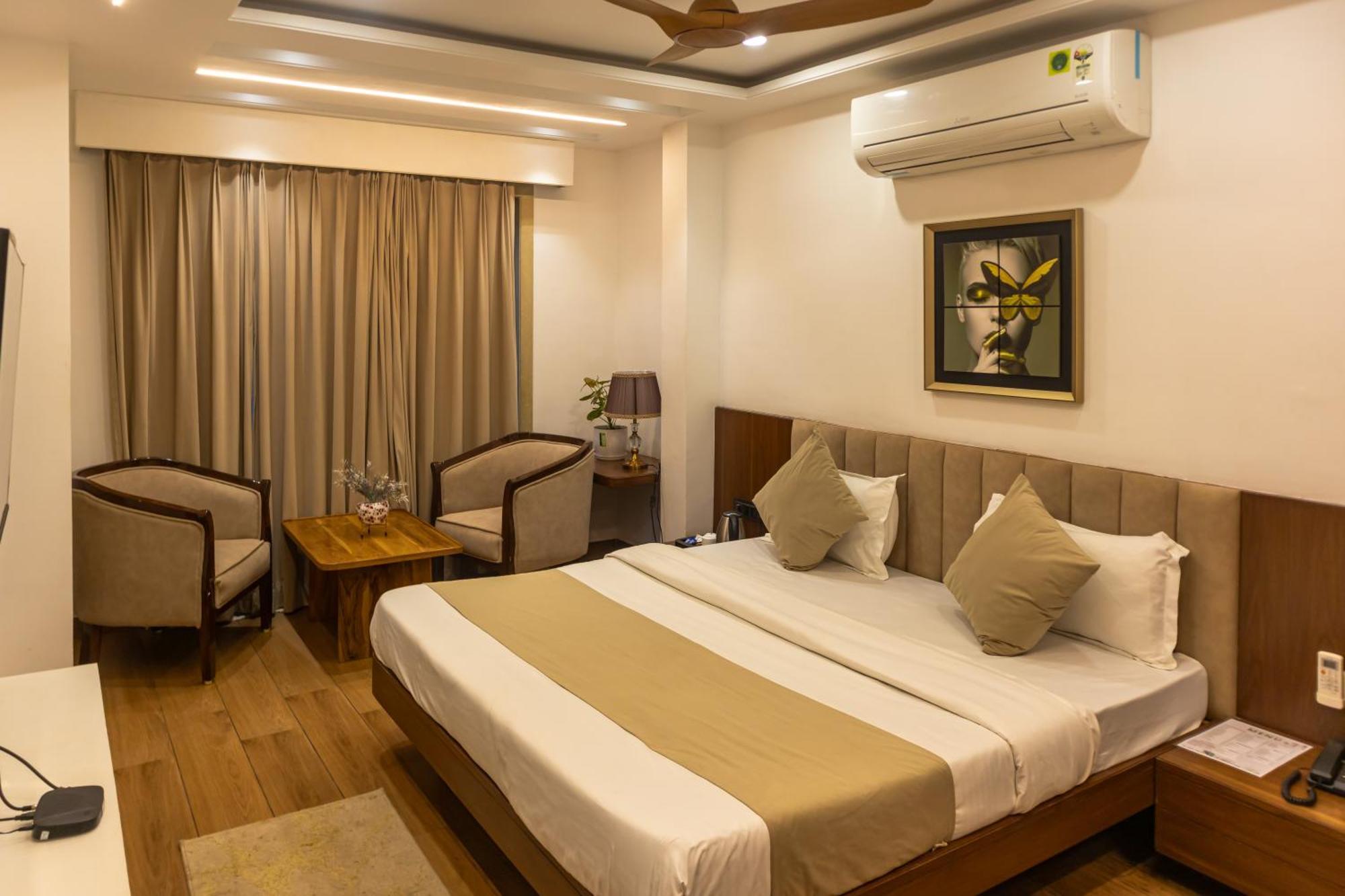 Hotel Divine Peak Pachmarhi Bagian luar foto